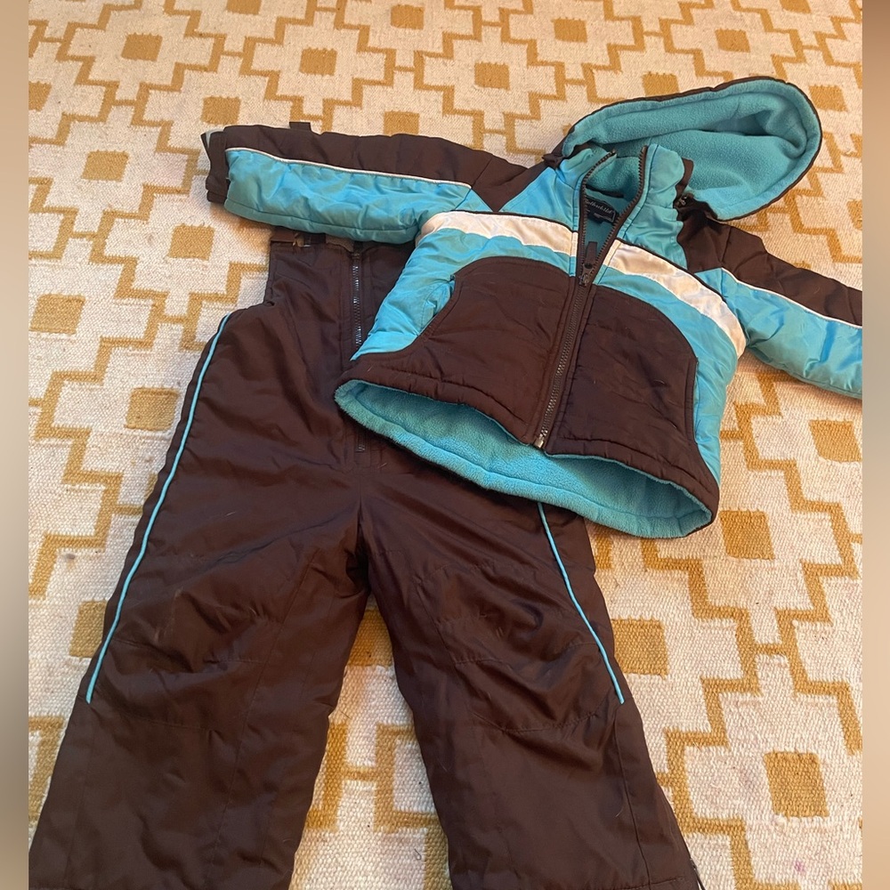Size 2t blue/brown ski pants and coat set.